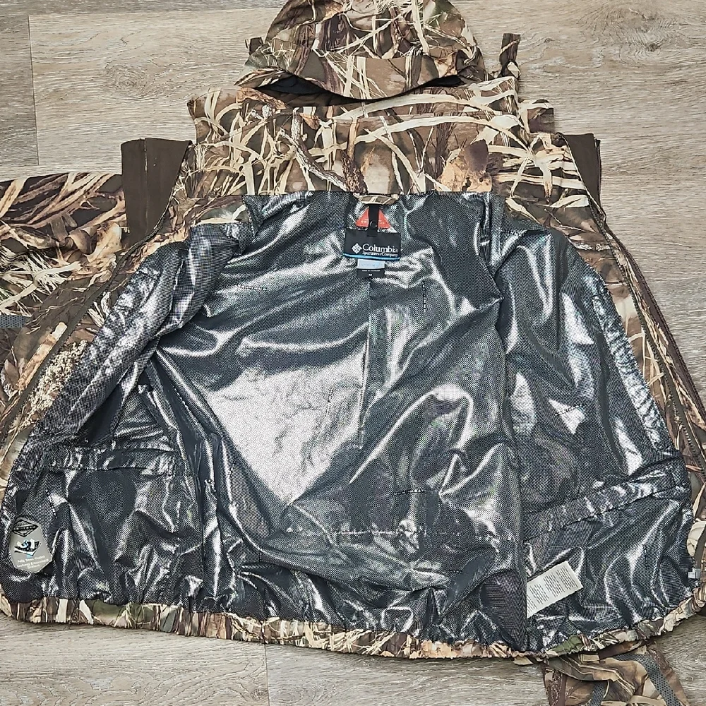 Columbia Men's PHG Omni Heat Tech Waterproof  Camouflage Jacket Size Medium